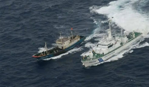 Nhật Bản khống chế tàu cá Trung Quốc 